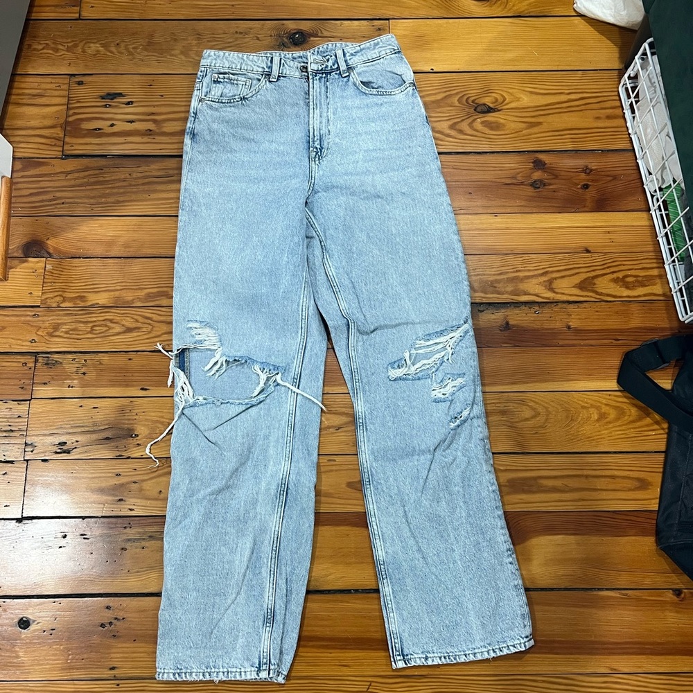H&M Light Wash Straight Leg Jeans